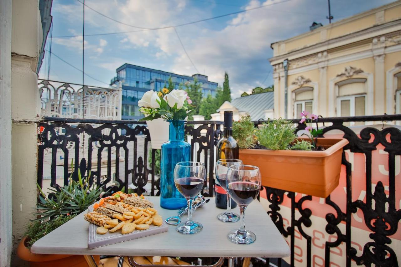 Heart Of Downtown Freedom Square Appartement Tbilisi Buitenkant foto